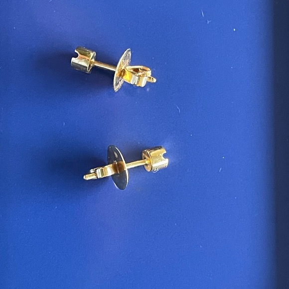 AUVERE TACK STUD EARRINGS - Picture 5 of 11